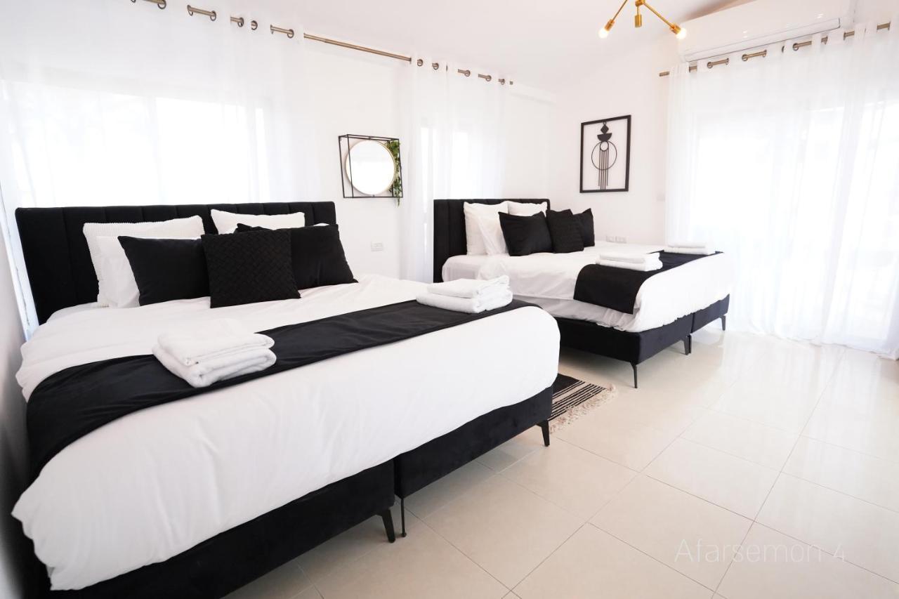 Yalarent Afarsemon Apartments With Pool - For Families & Couples 엘라트 외부 사진