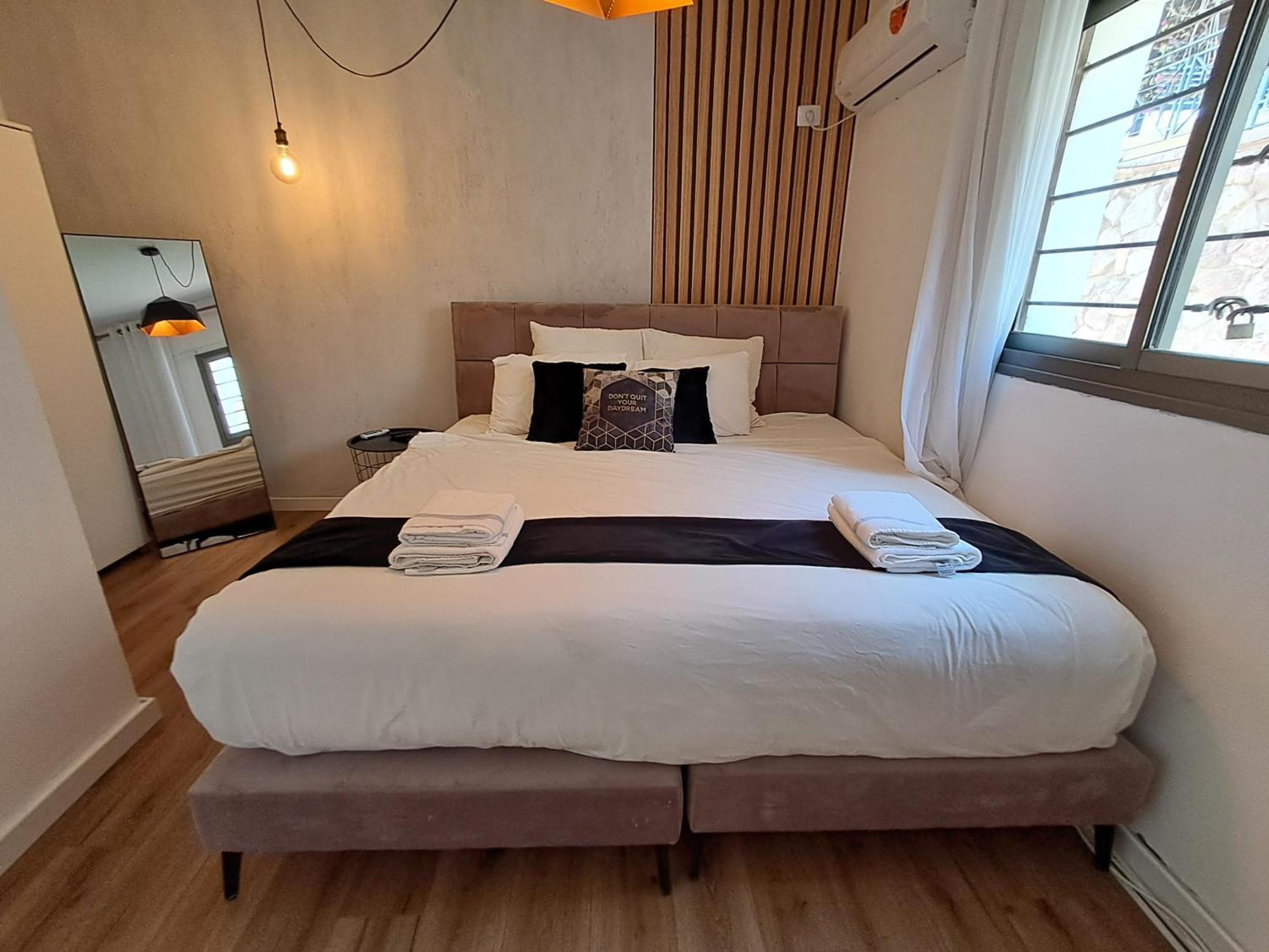 Yalarent Afarsemon Apartments With Pool - For Families & Couples 엘라트 외부 사진